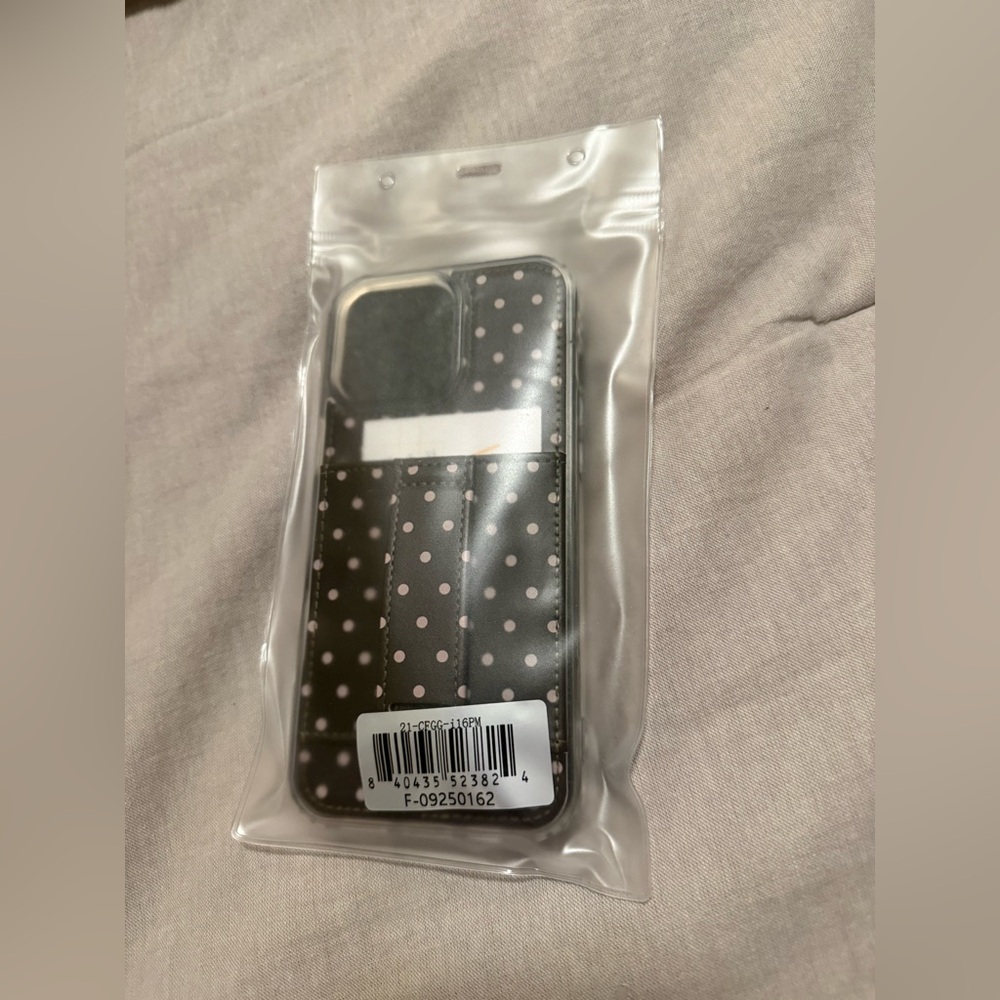 Walli wallet case Cocoa Dot Brown and Pink Polka Dot iPhone 16 Pro Max - NEW!